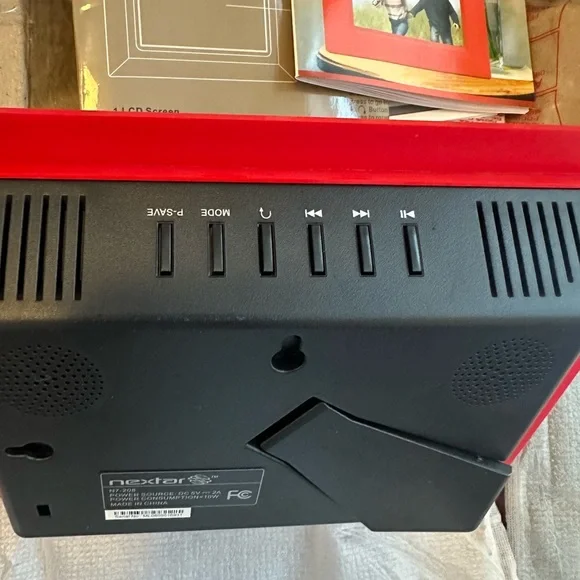 NWT Digital Photo Frame - Picture 2 of 8